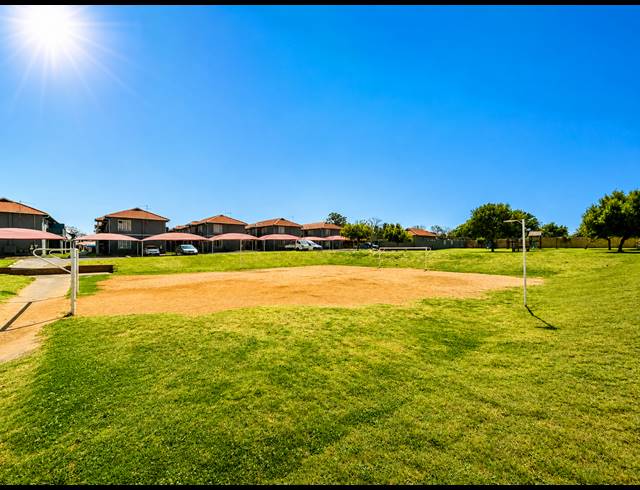 2 BEDROOM APARTMENT FOR SALE IN COMET